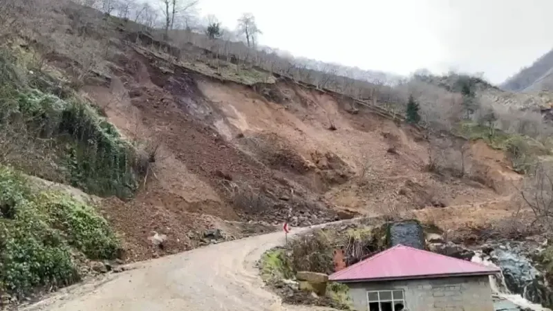 Trabzon’da heyelan meydana geldi –  Ankara Haber