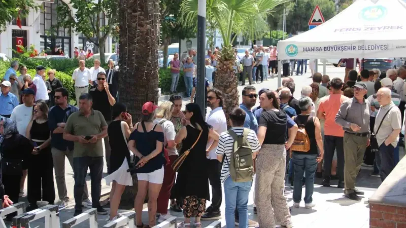 Ferdi başkanın ailesine taziye akını devam ediyor –  Ankara Haber