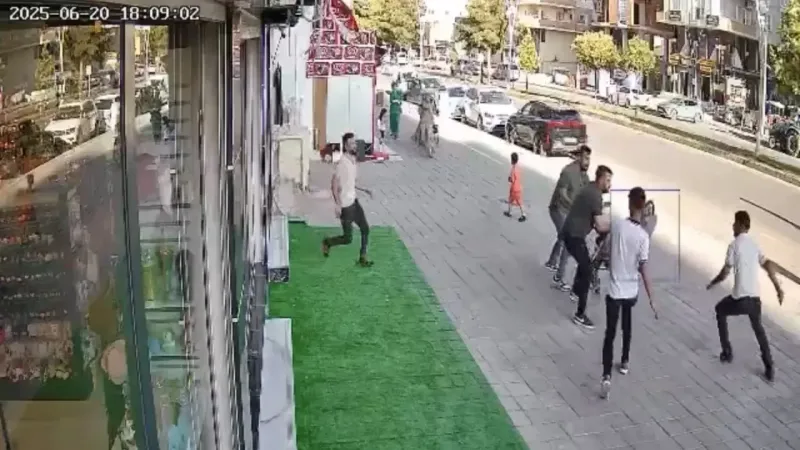 Midyat’ta kavgada yere düşen kişiye minibüs çarptı –  Ankara Haber