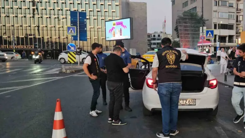 İstanbul genelinde helikopter destekli ’Huzur İstanbul’ denetimi –  Ankara Haber